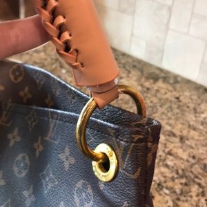 Additional photos LV
